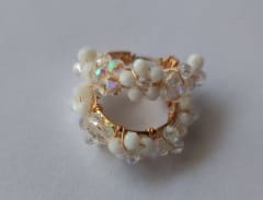 Aros Argollita pequeña flor blanca