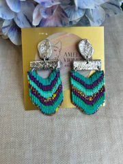 Tejido tipo hilo azul y plateado