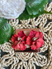 Flor roja de otoño