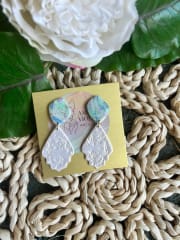 Tapia blanco colgante turquesa