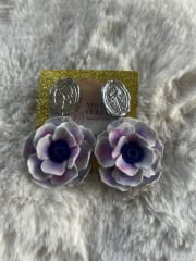 Aros maxi flor colgante lila claro plateada
