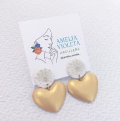 Aros Corazón dorado colgante blanco