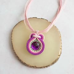 Collar Soutache simple rosado