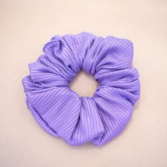 Scrunchie lila claro líneas brillantes