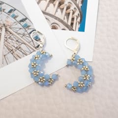 Aros Luna azul pastel y plateado