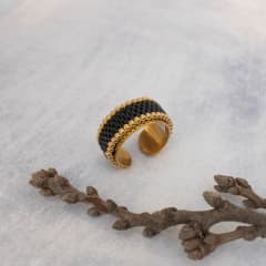 Anillo Ajustable Jane negro y dorado