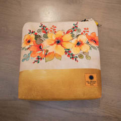 Cosmetiquero Mini flores naranjas.