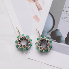 Aros Guirnalda esmeralda y plateado