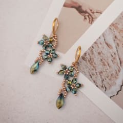 Aros Flor con gota verde metalizado