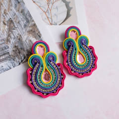Aros Emilia amarillo, morado y fucsia