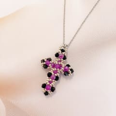 Collar Cruz negro y magenta