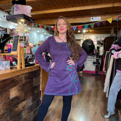 Vestido Kisu Queule morado sin cuello 0