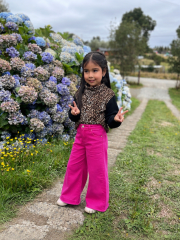 Poleron Trinidad Niña cruzado animal print con cuello