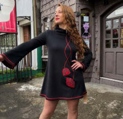 Vestido Kisu Queule negro con cuello