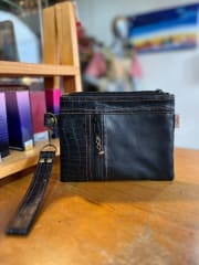 Estuche Scarlett ecocuero plano 2 cierres y asa variedad de colores