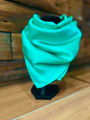 Pañuelo seda 70*70 cms verde esmeralda