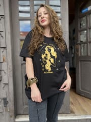 Polera Astrea zodiaco Acuario manga corta
