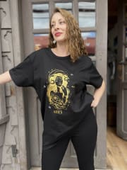 Polera Astrea zodiaco Aries manga corta