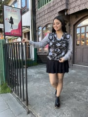 Polera Santa drapeada gris estampada manga encaje gris