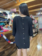 Blusa gasa negro botones espalda manga roll up 0