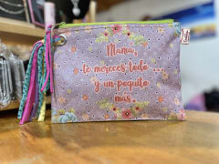 Estuche Mamá te mereces todo y un poquito más lila verde