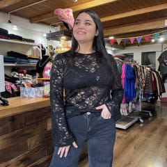 Polera Marcela encaje negro manga larga 0
