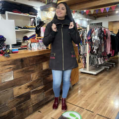 Abrigo Softshell negro nudo de brujas impermeable y termico