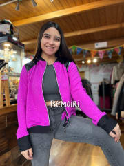 Bomber magenta aplicacion eco cuero