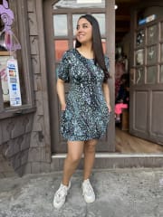 Vestido globo lycra negro florecitas verdes y lila