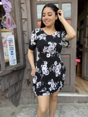 Vestido Globo lycra negro flores blancas
