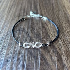 Pulsera Plata 925 negra corazon infinito hilo macramé