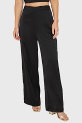 Pantalón recto negro satinado