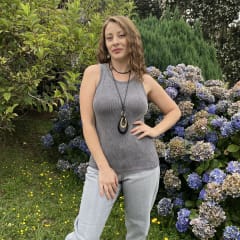 Camiseta algodon rib deslavado gris