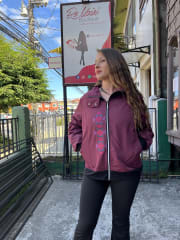 Chaqueta cortaviento impermeable Burdeo bordado etnic