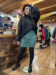 Mini falda Lizette cotelé forrado verde botella pretina alta 2