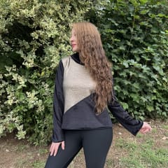 Poleron con cuello velvet negro gold 0