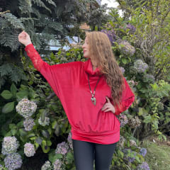 Poleron Maritza murcielago cuello velvet rojo encaje 0