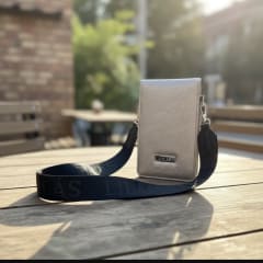 Porta celular tarjetero Lilas gris