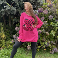 Poleron Ultravioleta Elisa fucsia corazon cebra