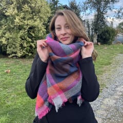 Maxibufanda escocesa fucsia naranja y azul 0