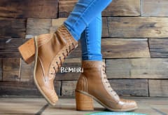 Botín cuero oxford camel 7 cms tacón con cordones