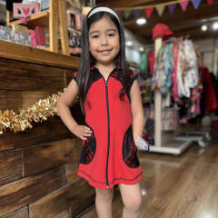 Vestido kisu niña cierre capucha rojo negro roma
