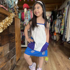 Vestido kisu niña pabilo bolsillo blanco azul lino