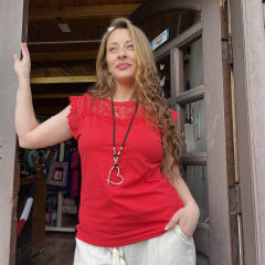 Polera macramé rojo