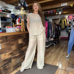 Conjunto pantalon + blusa beige