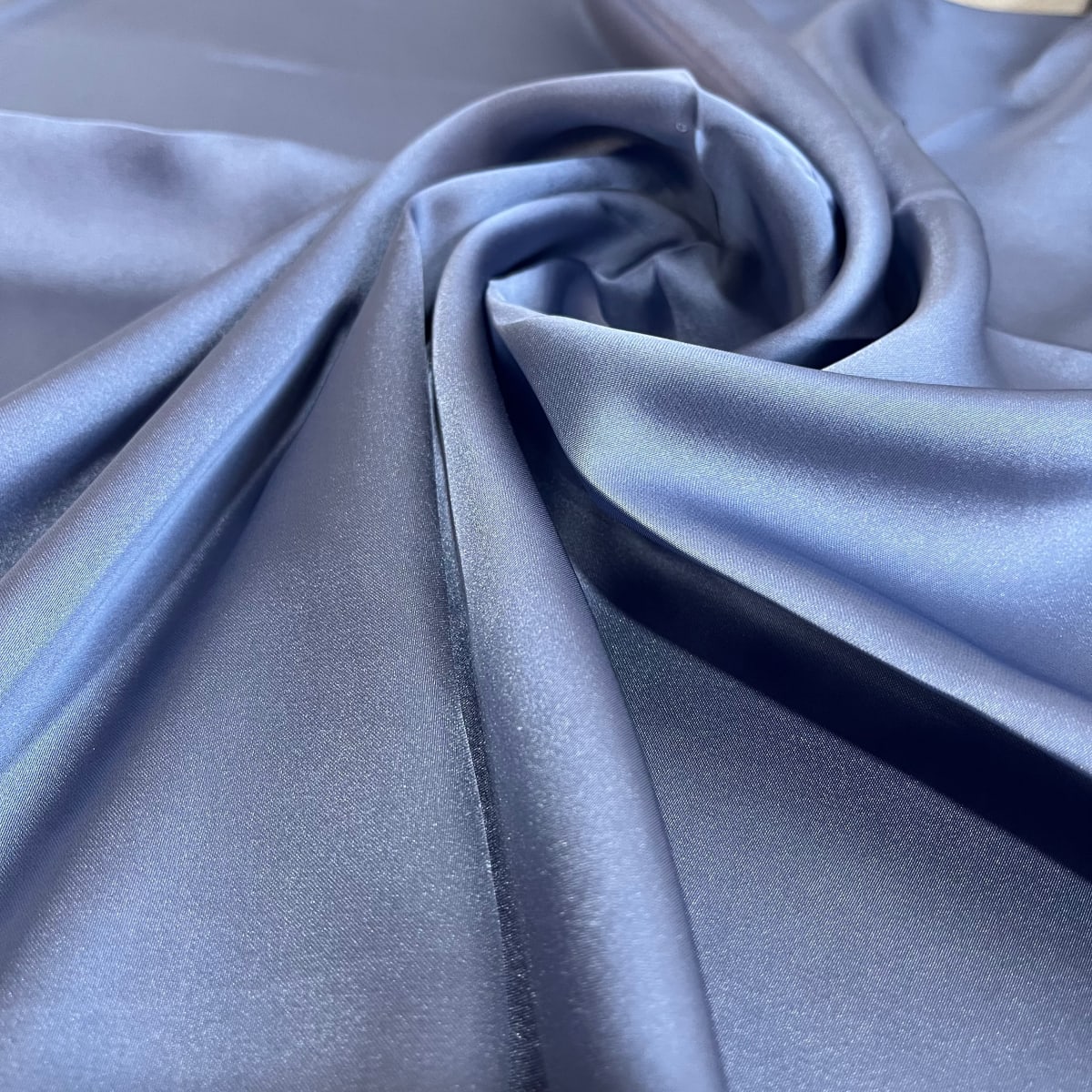 Pañuelo seda 70*70 cms azul lavanda3