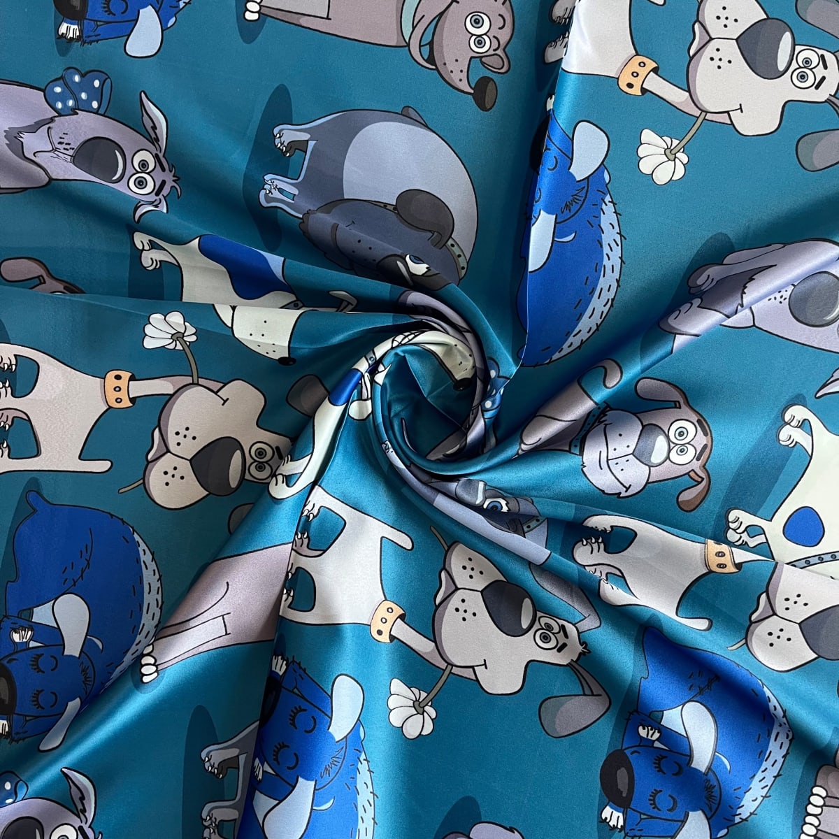 Pañuelo seda 70*70 cms perritos azul turquesa3