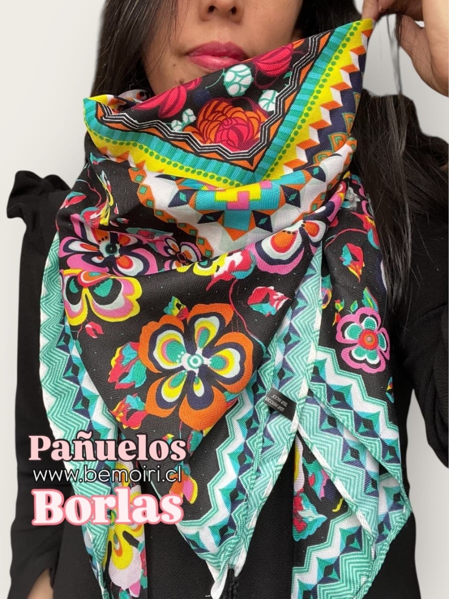 Pañuelo borlas 130*130 cms verde agua negro etnico multicolor1