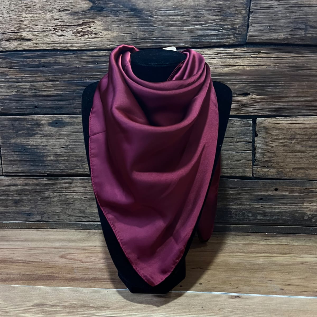 Pañuelo seda 90*90 cms burdeo 2