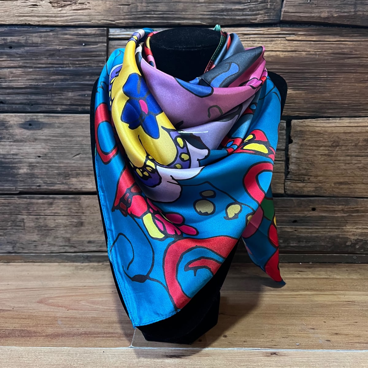 Pañuelo seda 90*90 cms gato negro multicolor2